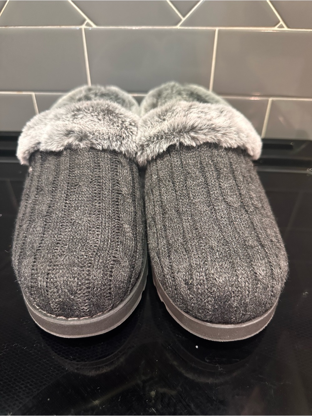 Sketcher BOBS Keepsakes Ice Angel fuzzy slippers slip on clogs. Women’s 8.5 NWT - Picture 4 of 5